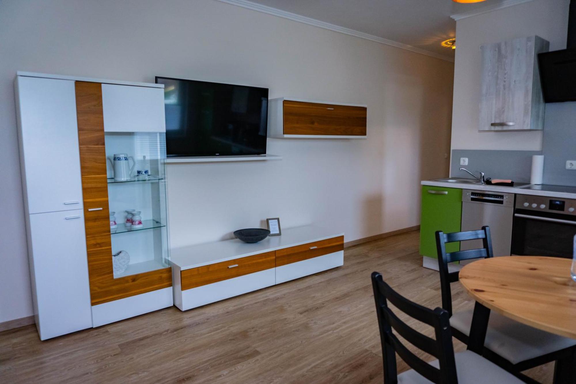Ferienwohnung Haus Strandglueck - Urlaub Mit Blick Auf Den Duemmer See Lembruch Exterior foto