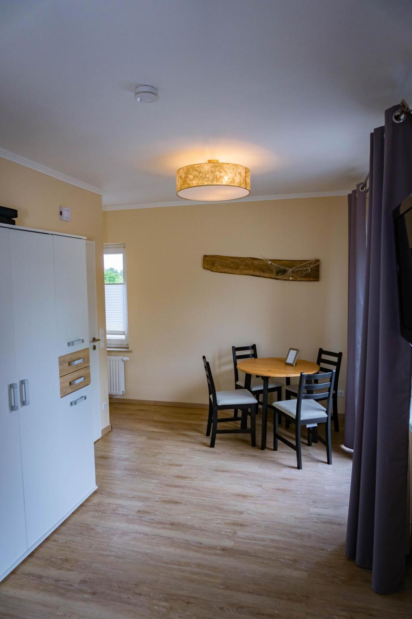 Ferienwohnung Haus Strandglueck - Urlaub Mit Blick Auf Den Duemmer See Lembruch Exterior foto