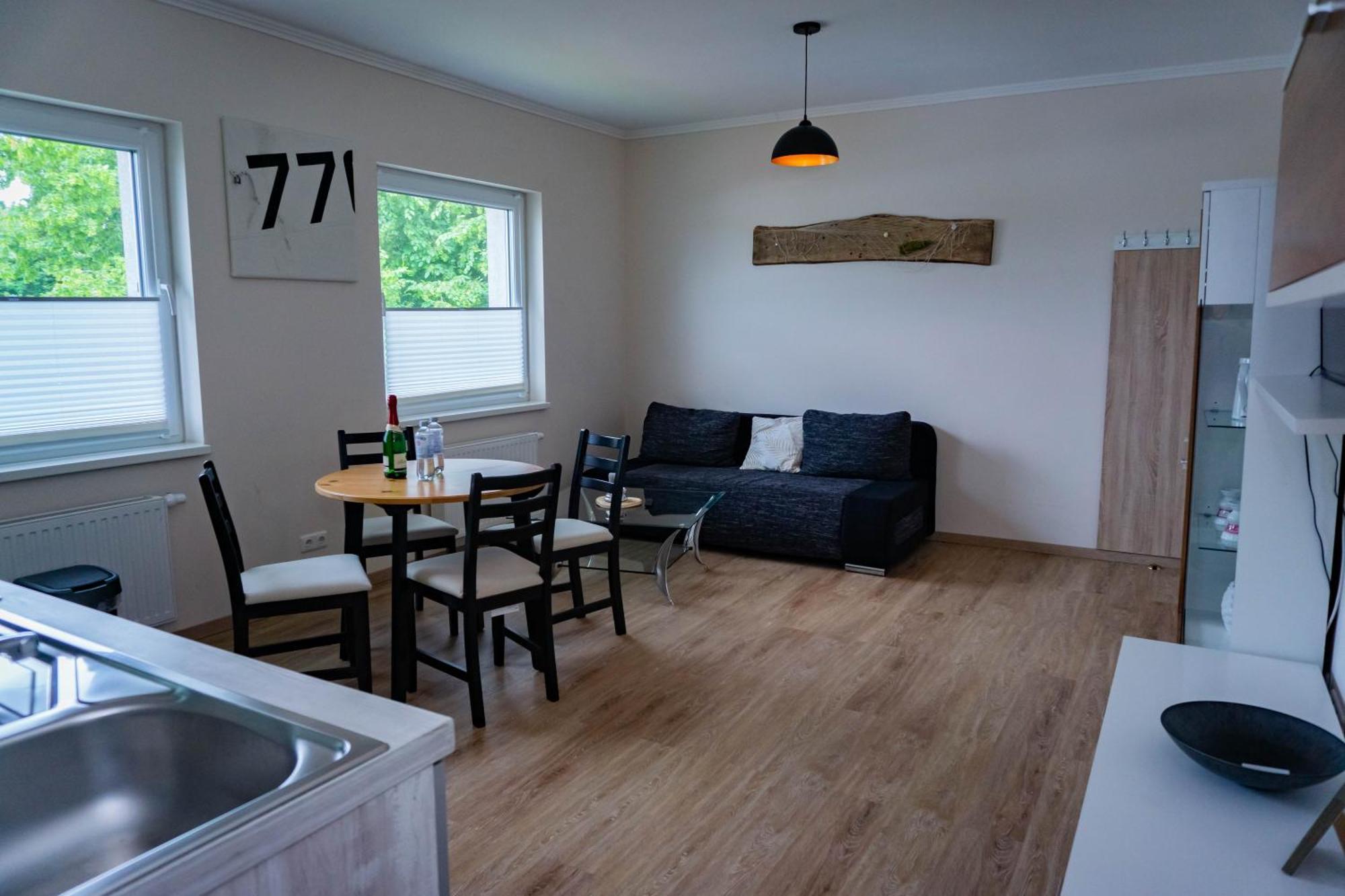 Ferienwohnung Haus Strandglueck - Urlaub Mit Blick Auf Den Duemmer See Lembruch Exterior foto