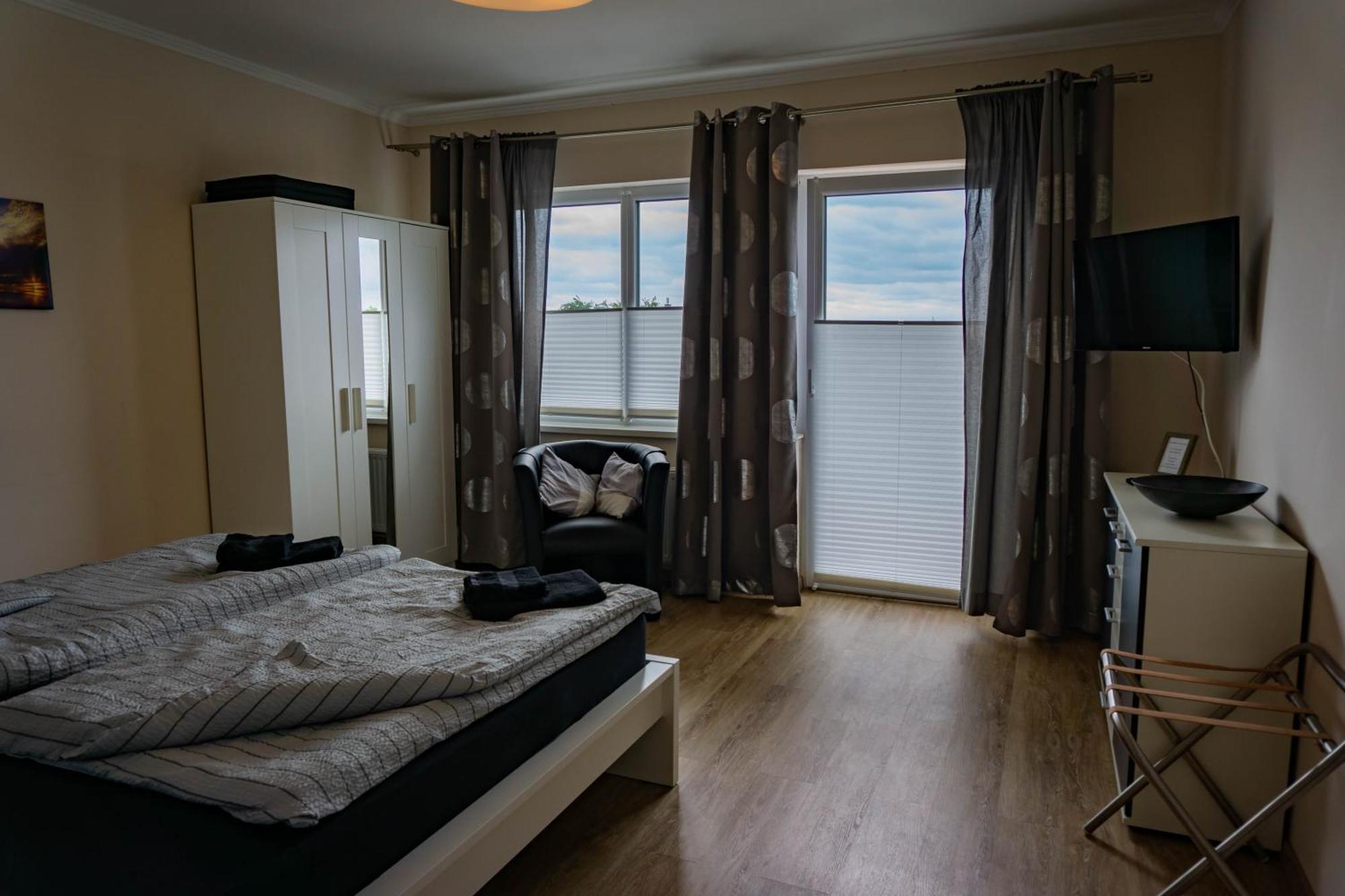 Ferienwohnung Haus Strandglueck - Urlaub Mit Blick Auf Den Duemmer See Lembruch Exterior foto