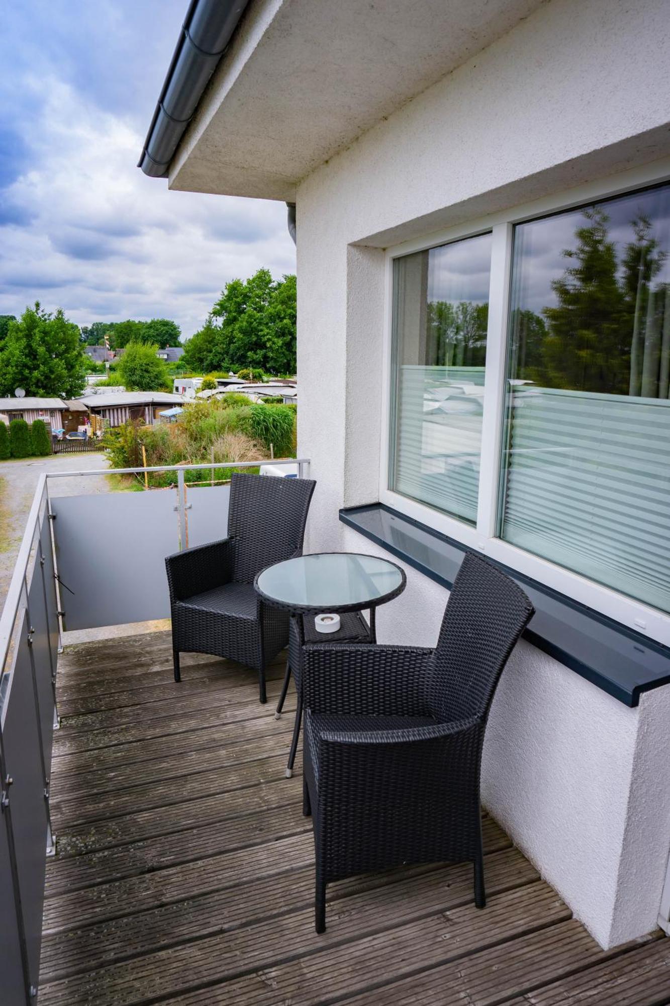 Ferienwohnung Haus Strandglueck - Urlaub Mit Blick Auf Den Duemmer See Lembruch Exterior foto